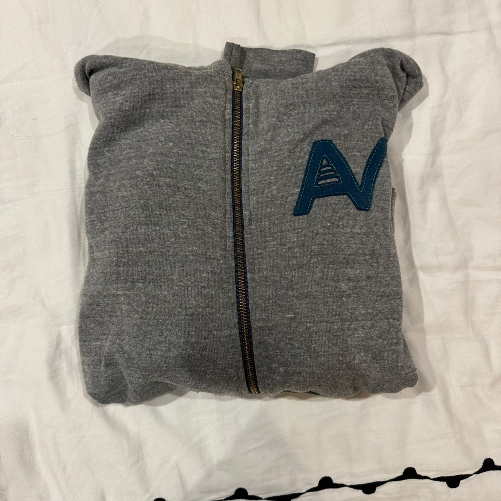 Aviator nation sweatshirt size L - barely worn in perfect condition